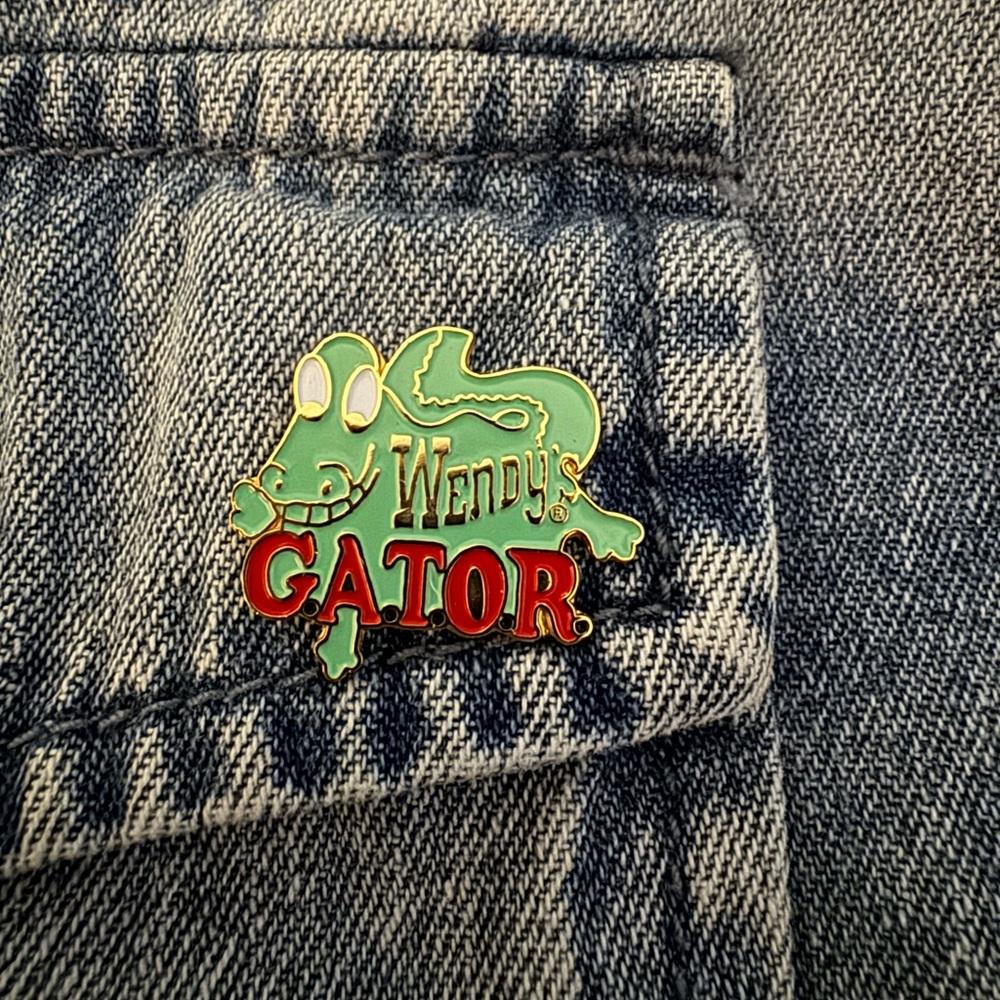 Vintage Wendy's Gator High quality enamel pin